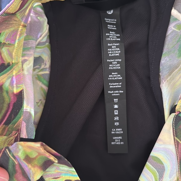 Lululemon Medium jacket water resistant with pockets NWT $168 - Picture 5 of 5